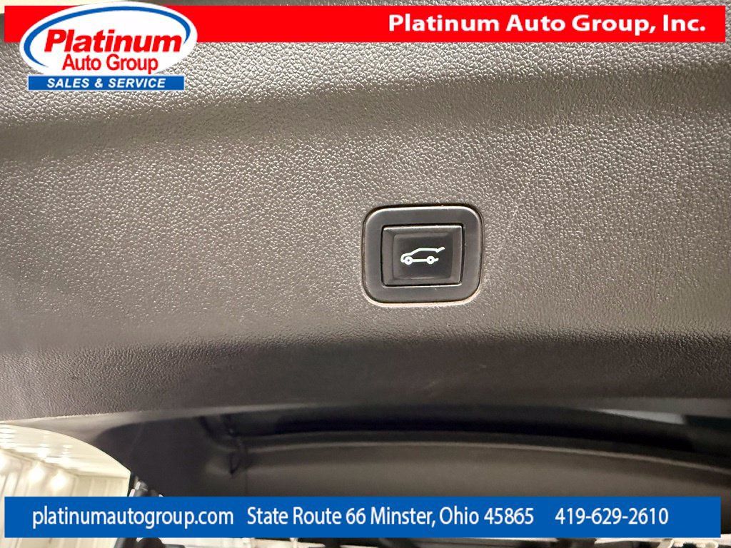 Used 2023 GMC Yukon AT4 AWD/4WD image 36