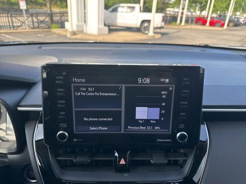 Certified 2022 Toyota Corolla Cross LE FWD image 22