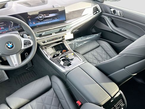 New 2026 BMW X5 xDrive40i w/ M Sport Package image 18
