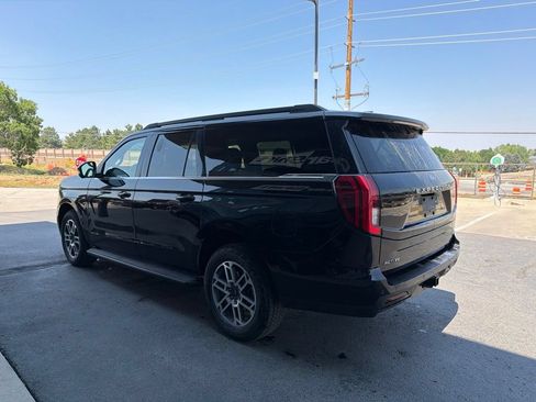 Used 2025 Ford Expedition Max Active AWD/4WD image 4