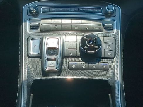 Used 2022 Hyundai Santa Fe Limited w/ Cargo Package AWD/4WD image 18