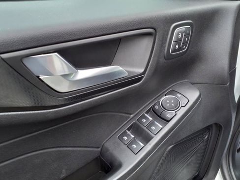 Used 2022 Ford Escape SEL w/ SEL Stealth AWD Package image 11