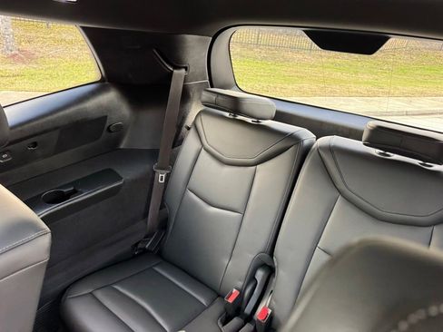 Certified 2025 Cadillac XT6 Premium Luxury image 19