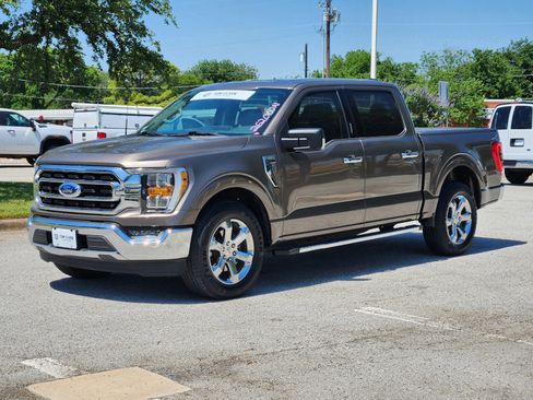 Used 2022 Ford F150 XLT w/ Equipment Group 302A High RWD image 2