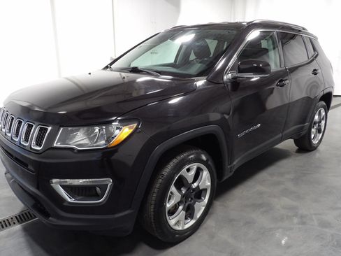 Used 2019 Jeep Compass Limited AWD/4WD image 3