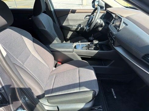Used 2023 Nissan Rogue SV FWD image 25