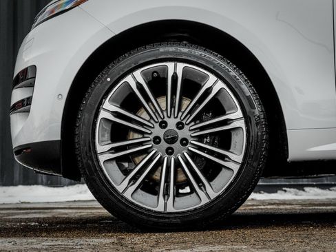 New 2026 Land Rover Range Rover Sport SE image 4