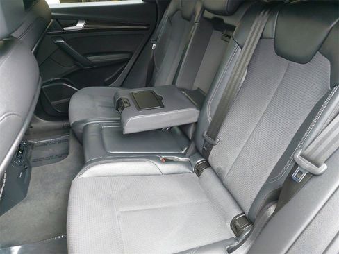 Used 2023 Audi SQ5 Prestige w/ Prestige Package image 15