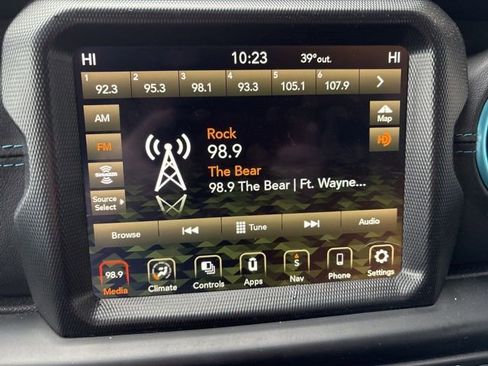 Used 2022 Jeep Wrangler Unlimited Rubicon 4xe image 11