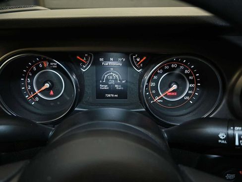 Used 2020 Jeep Wrangler Sport AWD/4WD image 17