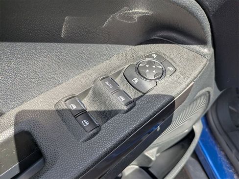 Used 2021 Ford EcoSport SES image 11