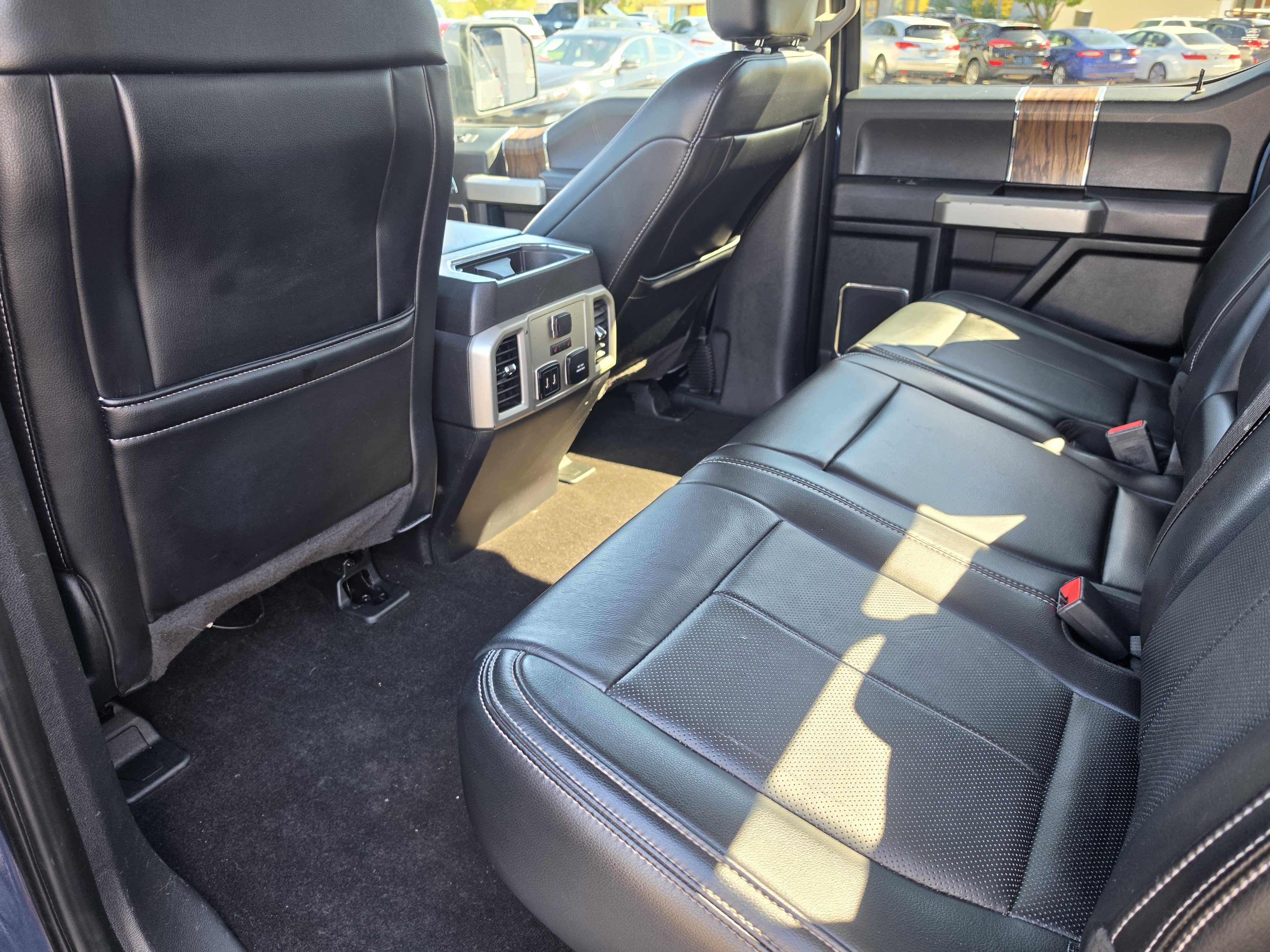 Used 2019 Ford F150 Lariat w/ Equipment Group 502A Luxury AWD/4WD image 18