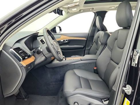 Certified 2025 Volvo XC90 B6 Plus w/ Protection Package image 21