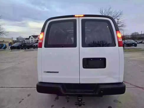 Used 2019 Chevrolet Express 2500 Extended w/ Driver Convenience Package RWD image 9