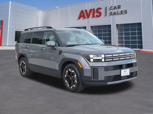 Used 2025 Hyundai Santa Fe SEL image 3