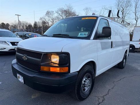 Used 2011 Chevrolet Express 2500 image 5