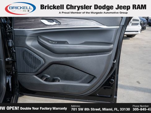 New 2025 Jeep Grand Cherokee L Limited image 14