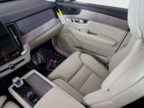 New 2026 Volvo XC90 T8 Ultra w/ Protection Package Premier AWD/4WD image 25