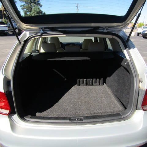 Used 2011 Volkswagen Jetta TDI FWD image 6