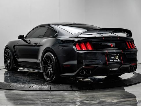 Used 2018 Ford Mustang Shelby GT350R w/ GT350R Equipment Group 920A RWD image 11