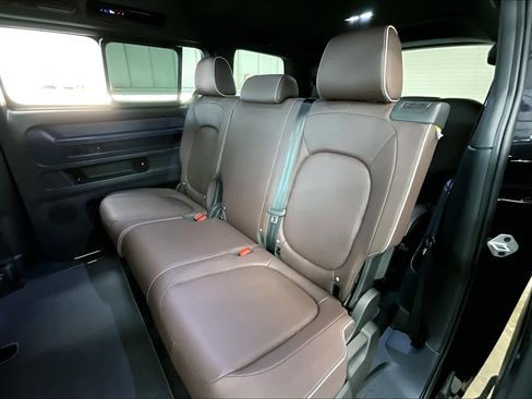 New 2025 Volkswagen ID. Buzz Pro S image 12