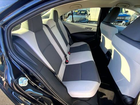 Used 2024 Toyota Corolla LE w/ LE Convenience Package image 19