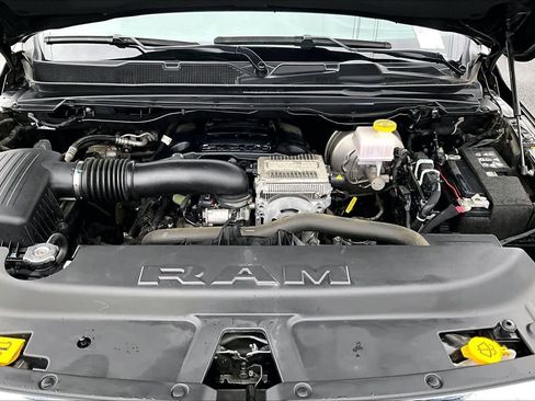 Used 2023 RAM 1500 Limited w/ Body-Colour Bumper Group image 9