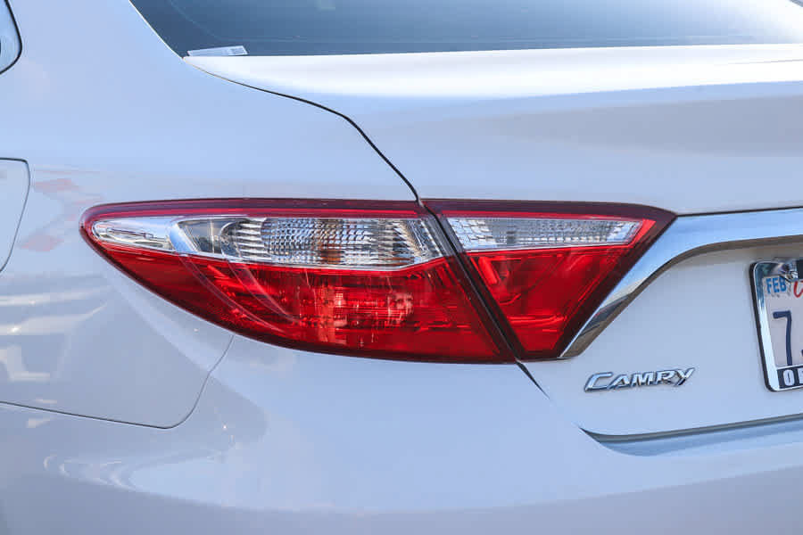 Used 2015 Toyota Camry LE FWD image 7