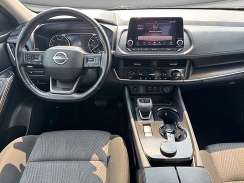 Used 2025 Nissan Rogue SV AWD/4WD image 21