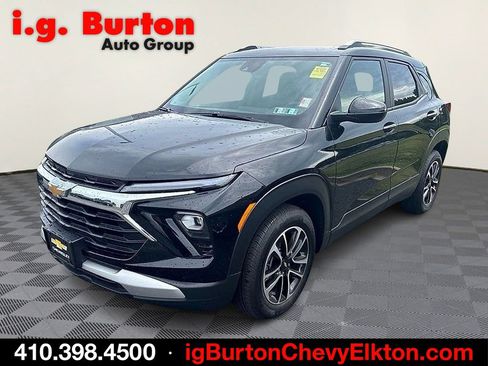 Used 2026 Chevrolet TrailBlazer LT w/ Convenience Package FWD image 3