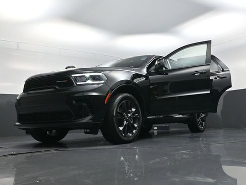 Used 2025 Dodge Durango GT image 27
