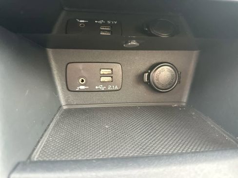 Certified 2023 Subaru Forester Premium image 34