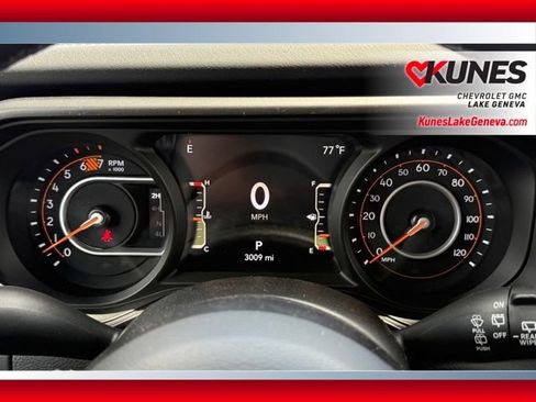 Used 2026 Jeep Wrangler Unlimited Rubicon AWD/4WD image 4