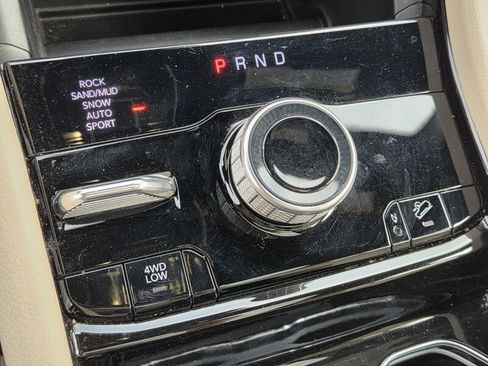 Used 2022 Jeep Grand Cherokee Limited 4xe image 19