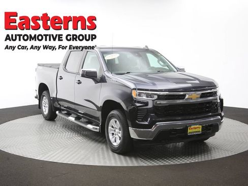 Used 2022 Chevrolet Silverado 1500 LT w/ Convenience Package II AWD/4WD image 50