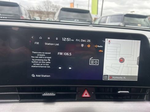 Used 2025 Kia Sportage EX image 24