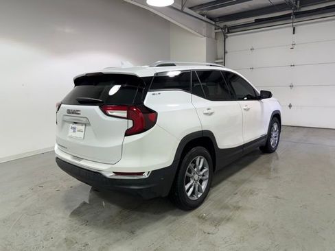 Used 2022 GMC Terrain SLT w/ Infotainment Package II image 7