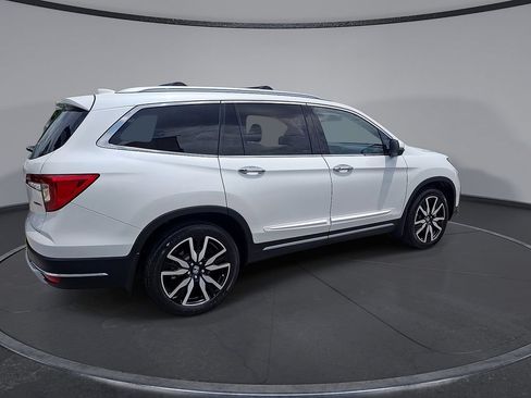 Used 2020 Honda Pilot Touring image 7