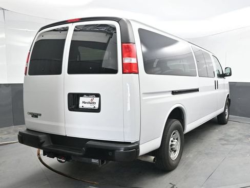 Used 2024 Chevrolet Express 3500 LS RWD image 7