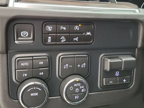 Certified 2025 Chevrolet Tahoe LT w/ Comfort Package AWD/4WD image 21