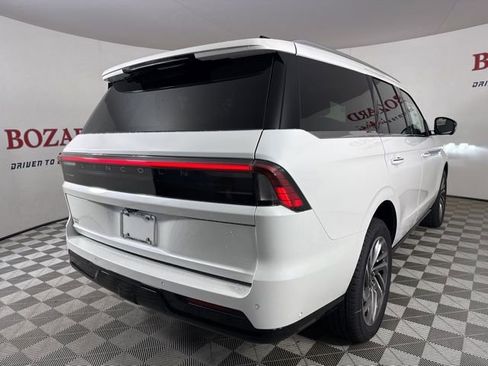 New 2025 Lincoln Navigator Reserve image 7