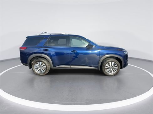 Used 2024 Nissan Pathfinder SL image 9