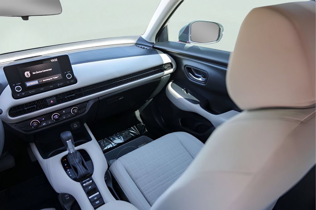 Used 2025 Honda HR-V LX image 28