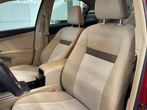 Used 2013 Toyota Camry XLE FWD image 16