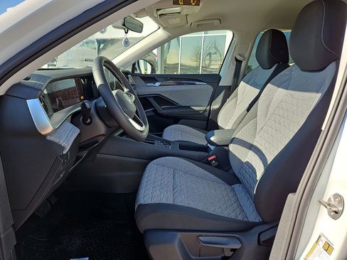 New 2026 Volkswagen Tiguan S image 10