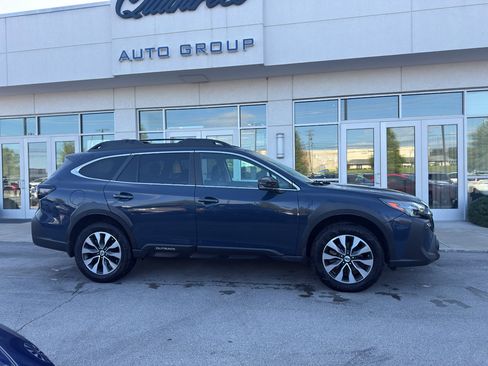 Used 2023 Subaru Outback Limited AWD/4WD image 2