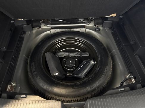 Used 2024 Nissan Rogue S AWD/4WD image 19