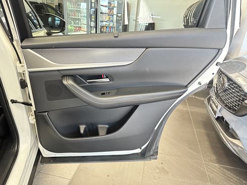 Certified 2024 MAZDA CX-90 3.3 Turbo w/ Preferred Plus image 36