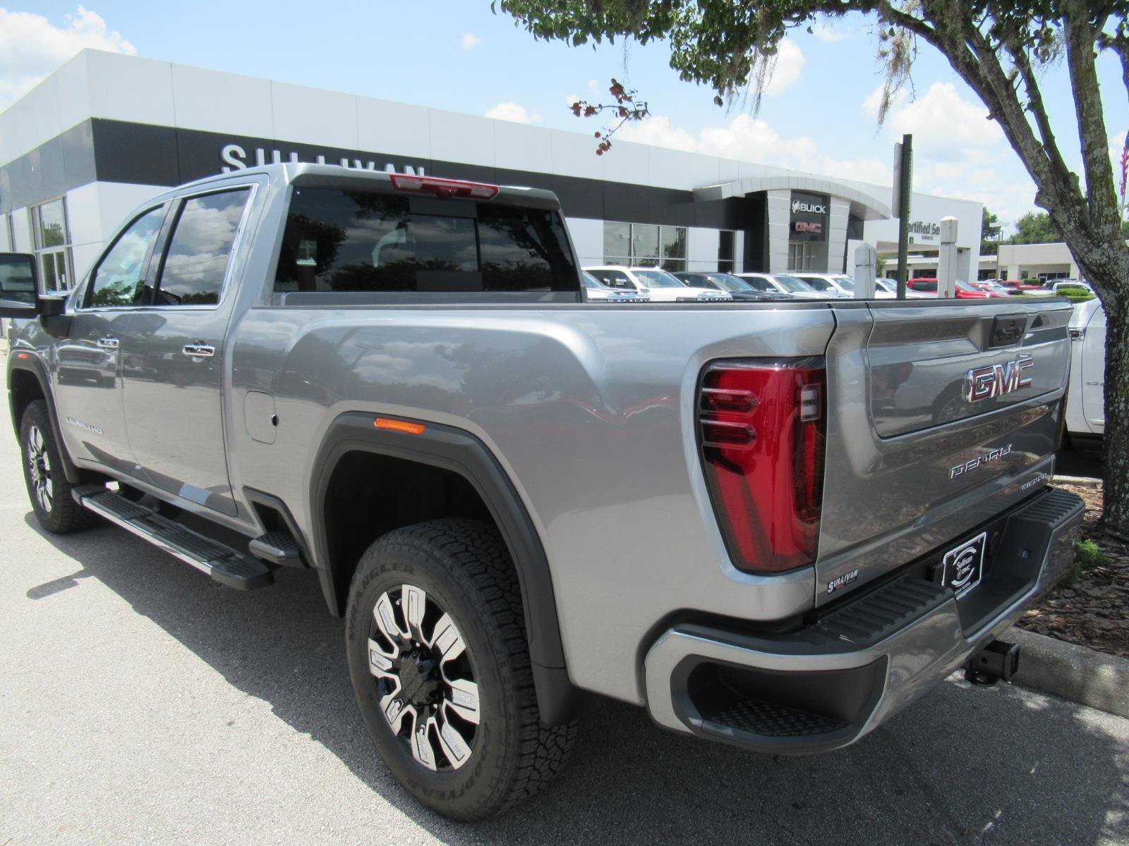 New 2026 GMC Sierra 2500 Denali w/ Denali Reserve Package AWD/4WD image 5