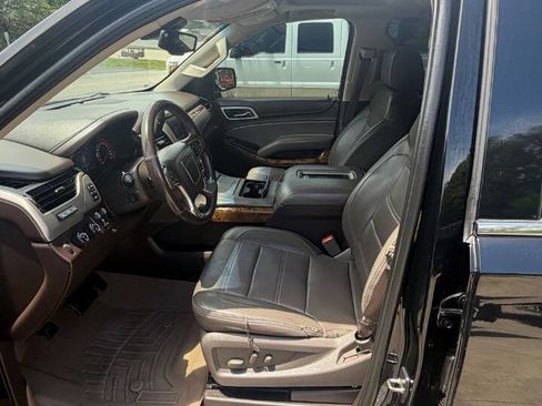 Used 2015 GMC Yukon Denali w/ Premium Package AWD/4WD image 9